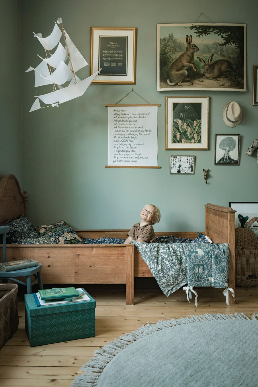 Decorate your kids room beautifully