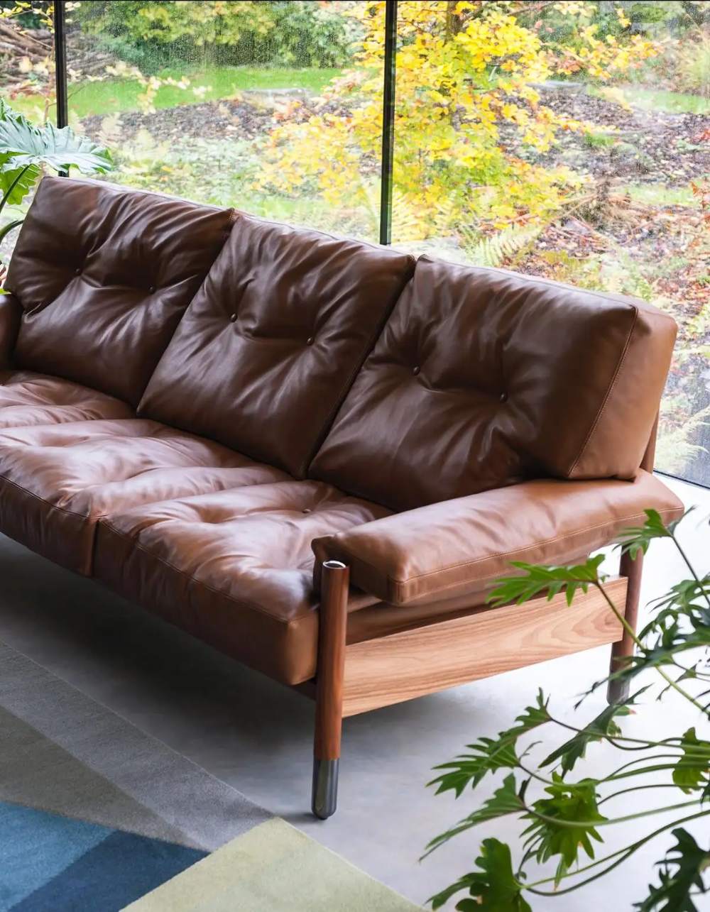 Leather Sofas Remain a Top Choice of  Modern Man