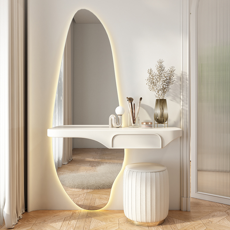 Mirror Dressing Table for a Bright  Classic Aura