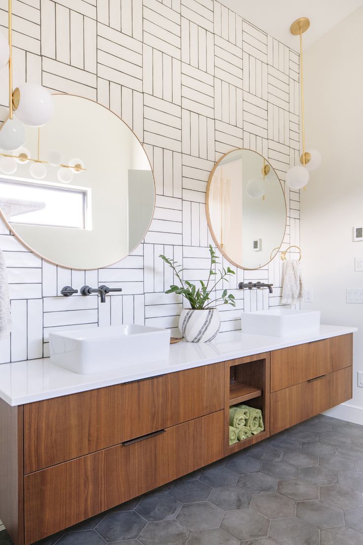 Revolutionizing Bathroom Design with
Modern Vanity Trends