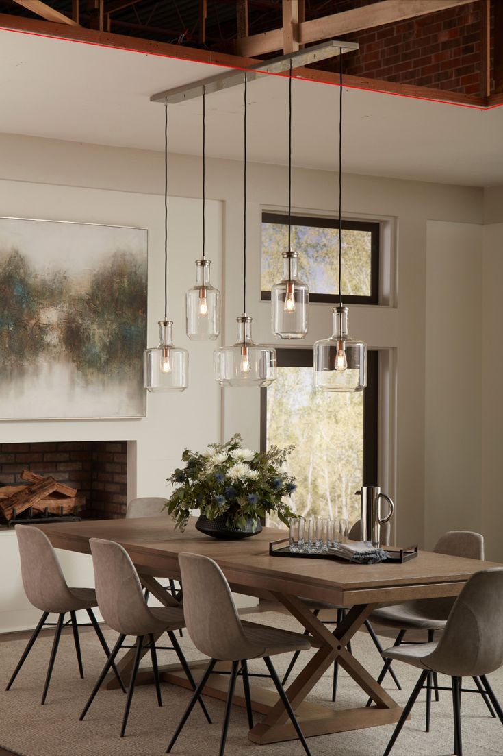 How to Choose the Perfect Lighting for
Your Contemporary Dining Room