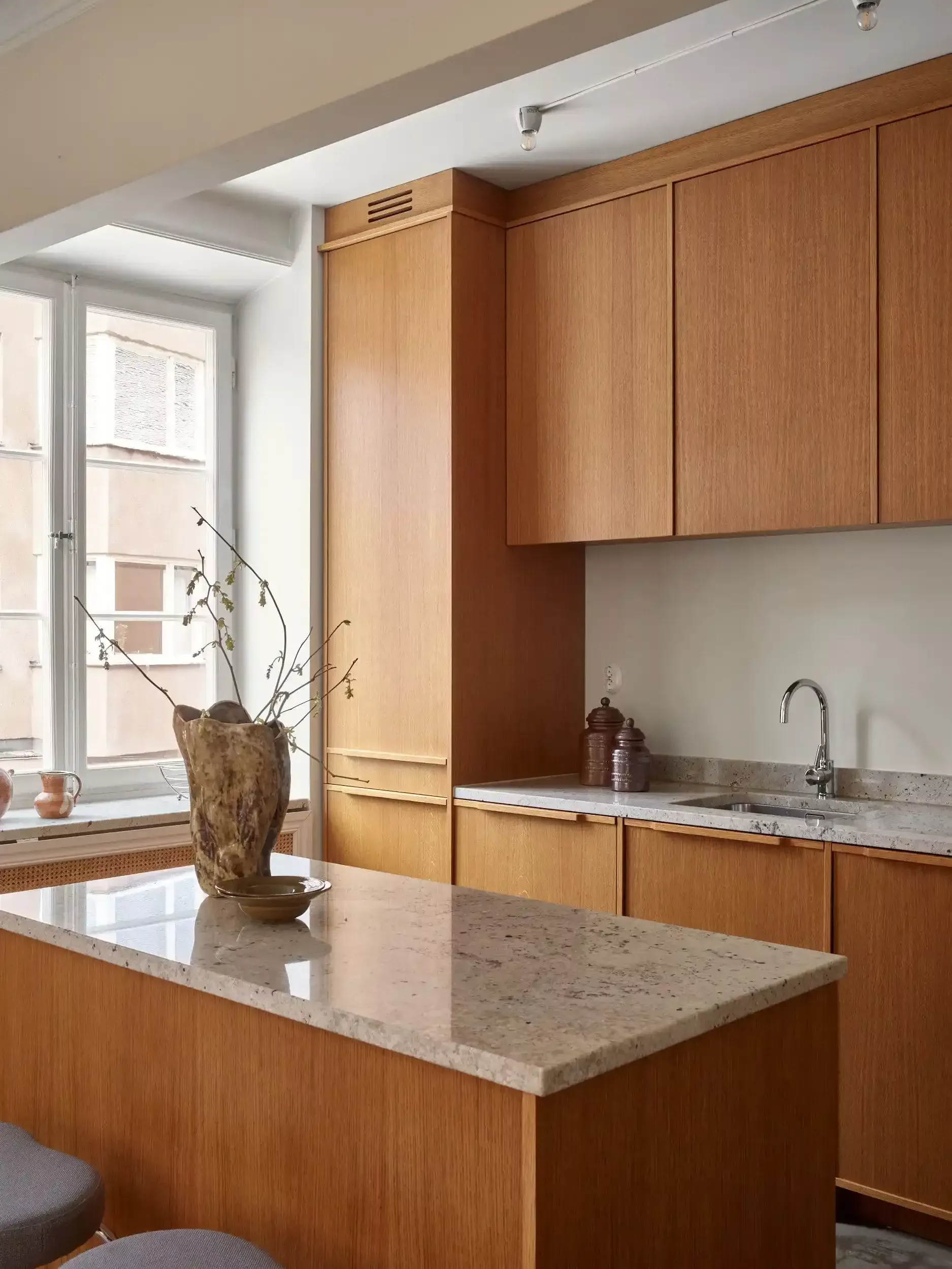 Solid Wood Kitchen Cabinets for Long Term  Investment