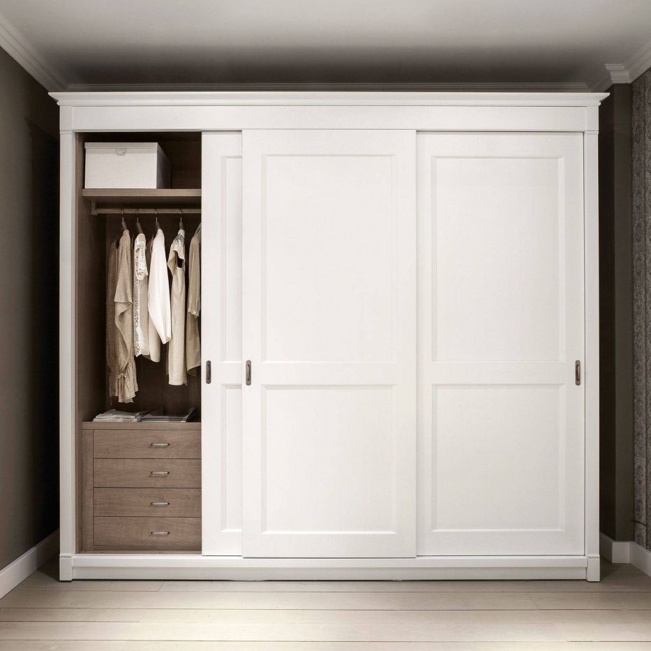 Modern wardrobes with sliding doors:  Adding Panache to Your Room