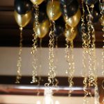 8 incredible new yearu0027s eve party decoration ideas - black and gold CAPXINY