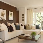 living room accent wall with brown furniture an accent wall in a room adds a new feeling RWUMQDN