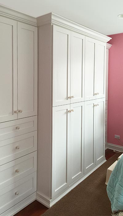 Wardrobe Closet with Built In Bedroom Cabinets Solves Storage Problems