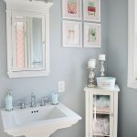20 Sweet Bathrooms with Pedestal Sinks Pinterio.com | Pedestal .