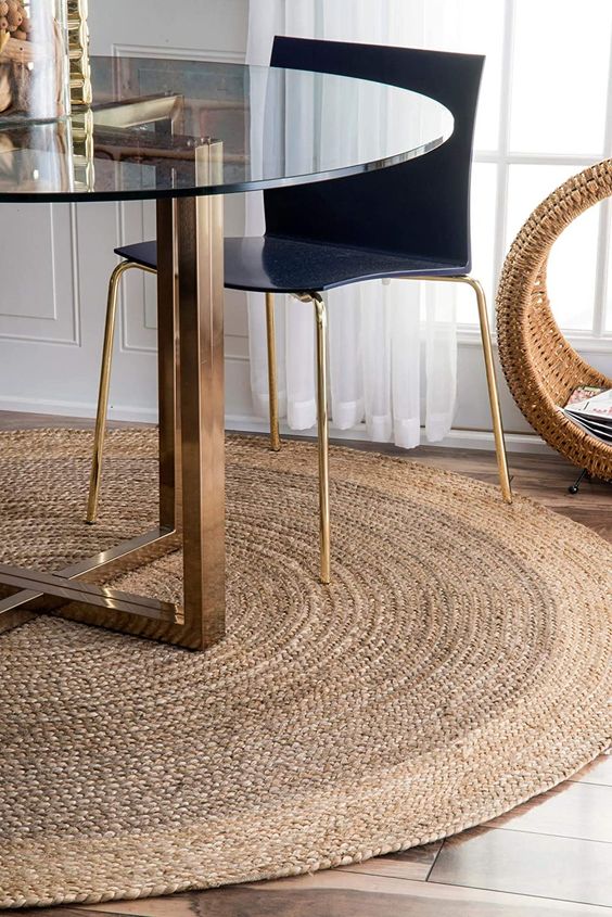 Dining Room Rugs: Combining Comfort and Elegance