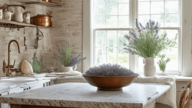 Farmhouse Kitchen Design: Combining Classic Elegance with Modern Functionality