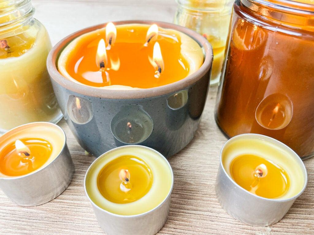 Aromatic candles in glass jars add both fragrance and‍ serenity to your boho⁤ bathroom