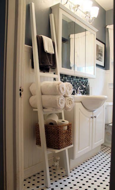 Showcase a ​vintage ladder for towel⁣ display in your⁢ charming boho bathroom