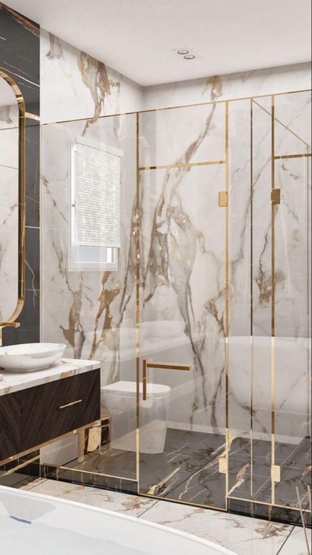 Incorporate ⁤art pieces ‍as statement decor ‍in ‍your eclectic bathroom design