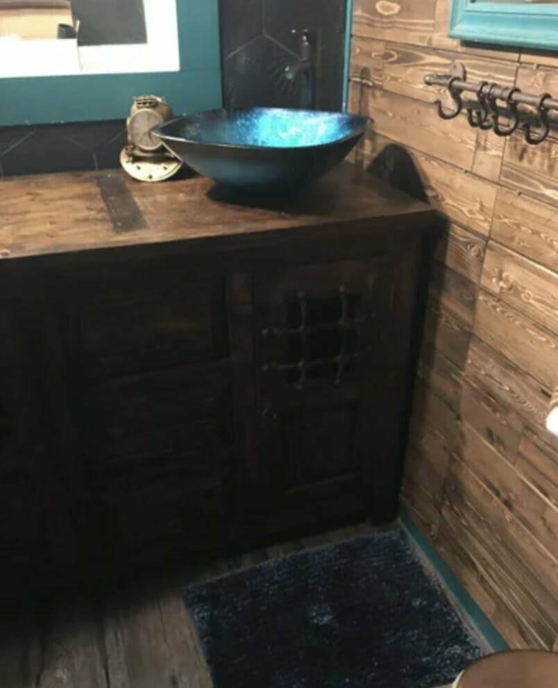 Use reclaimed wood for ⁣an eco-friendly ‍wooden bathroom ⁢design