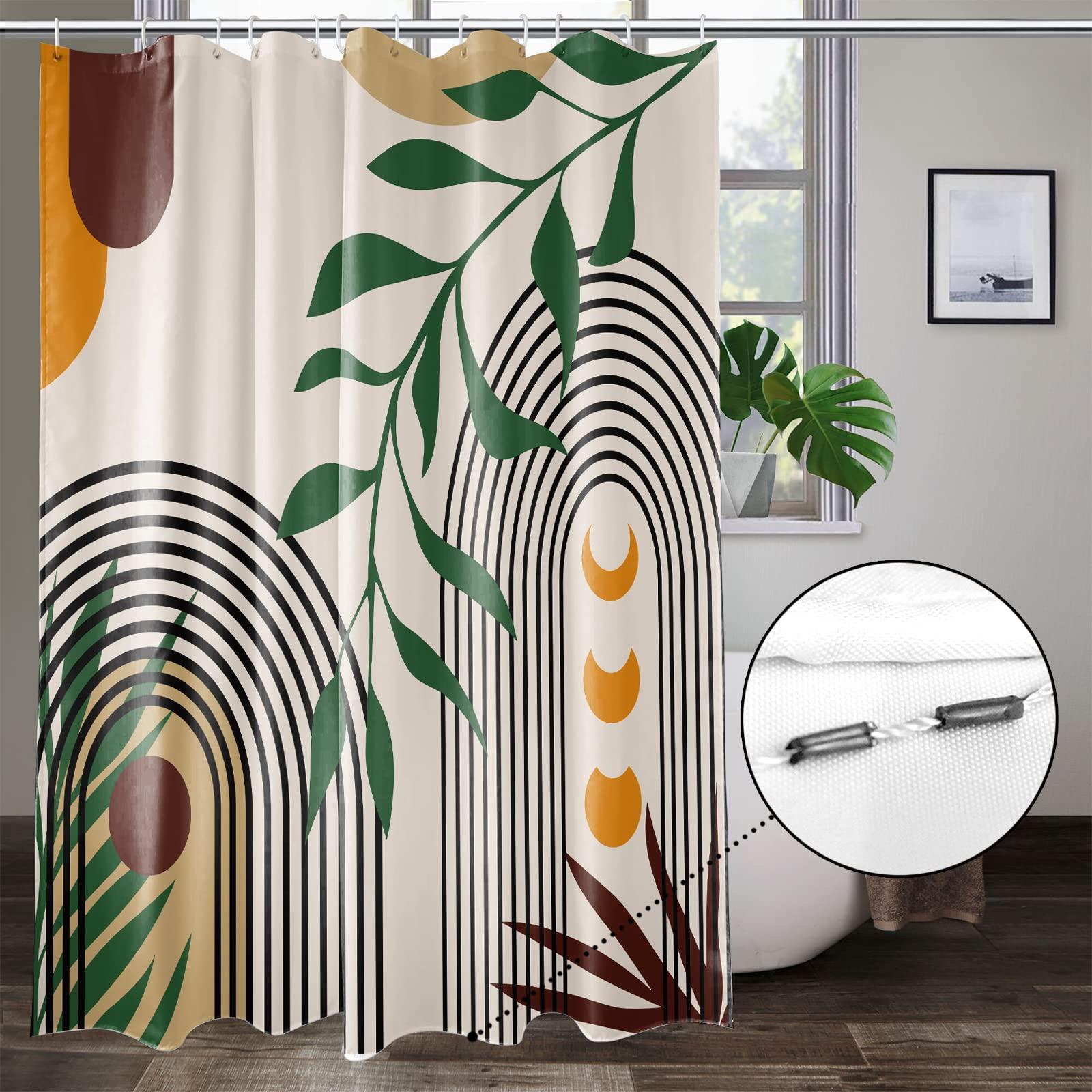 Use patterned shower ⁣curtains to introduce fun elements into your eclectic bathroom