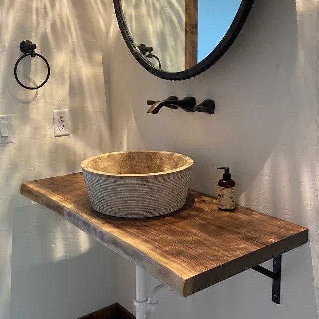 Minimalistic floating vanities create an⁢ open ‌feel⁣ in​ your boho bathroom