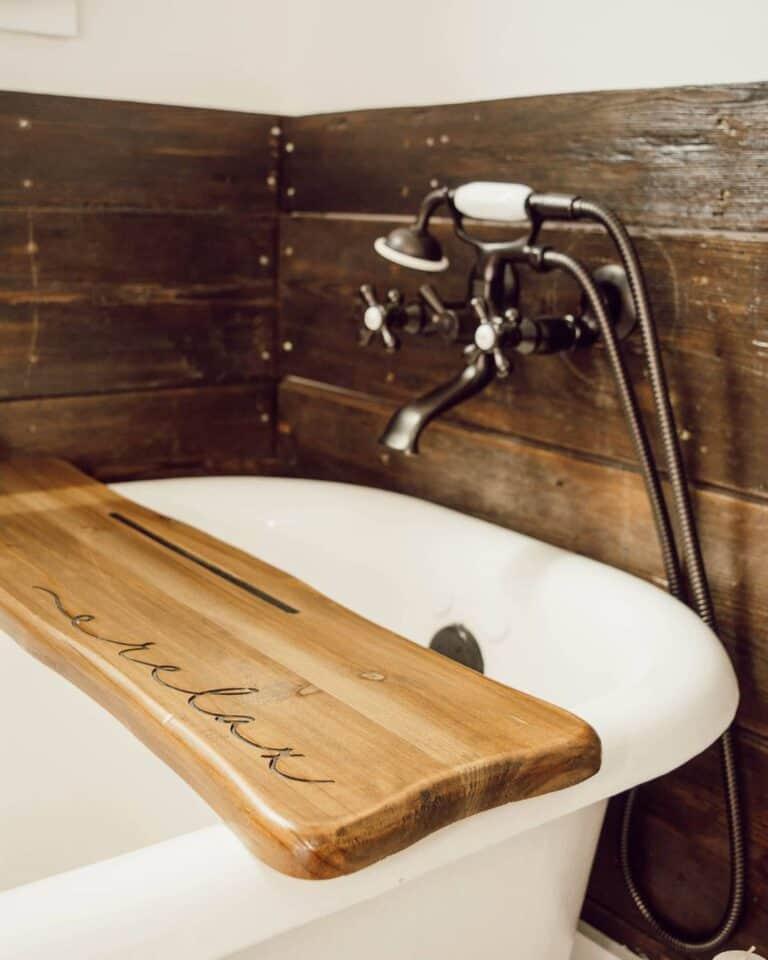 Wooden bath trays to hold your favorite books and treasures in the boho bathroom