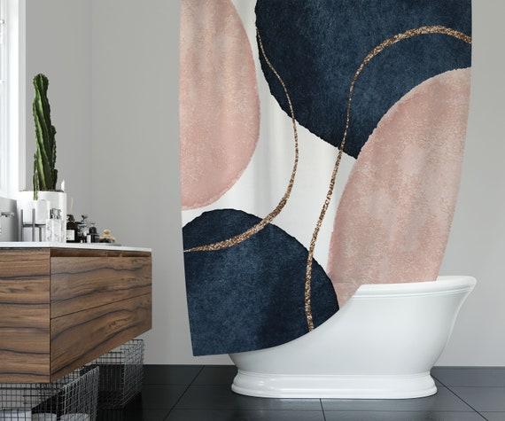 Implement ‌a minimalist approach ‍with‍ statement pieces in​ your⁤ chic boho bathroom