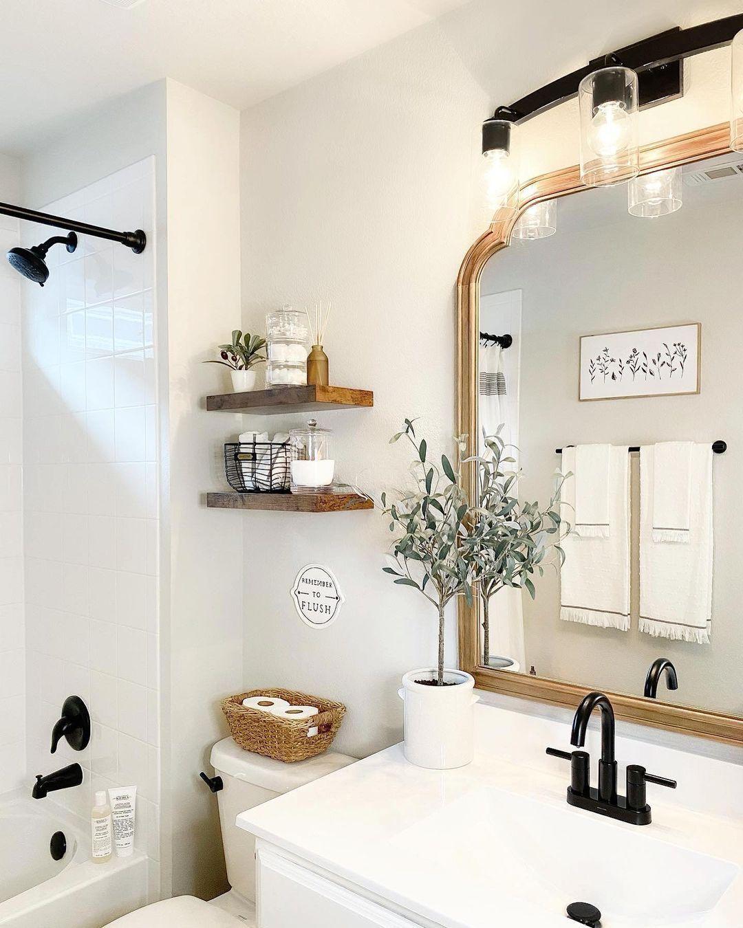 Natural Wood ‌Accents: Introduce ⁣warmth and texture in your ⁣modern bathroom‍ decor