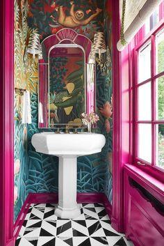 Utilize mismatched yet complementary accessories ⁤for a curated eclectic ⁢bathroom vibe