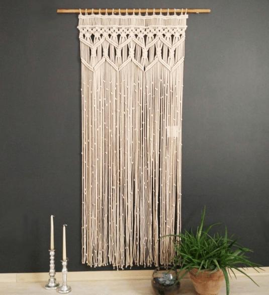 A ‍stunning ​macramé wall hanging adds texture ⁤to your boho bathroom