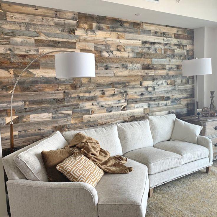 Rustic charm shines in ⁣a reclaimed wood⁢ accent wall