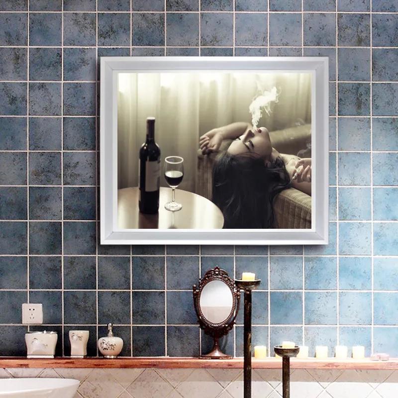 Artful ‌Wall Decor: ⁣Personalize your modern bathroom‍ with captivating artwork or prints