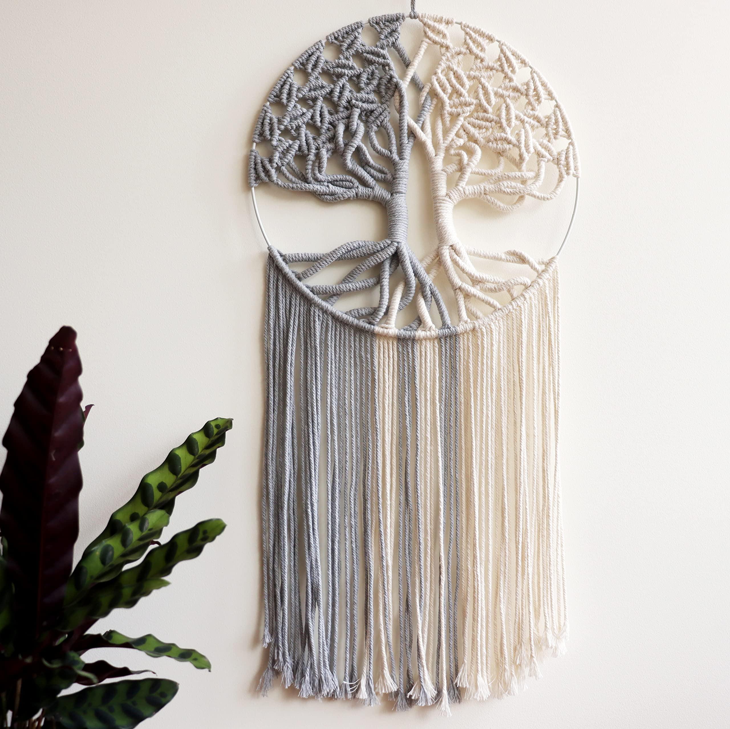 Hang vibrant macramé wall hangings⁣ for an‌ artistic touch ⁤in your boho bathroom