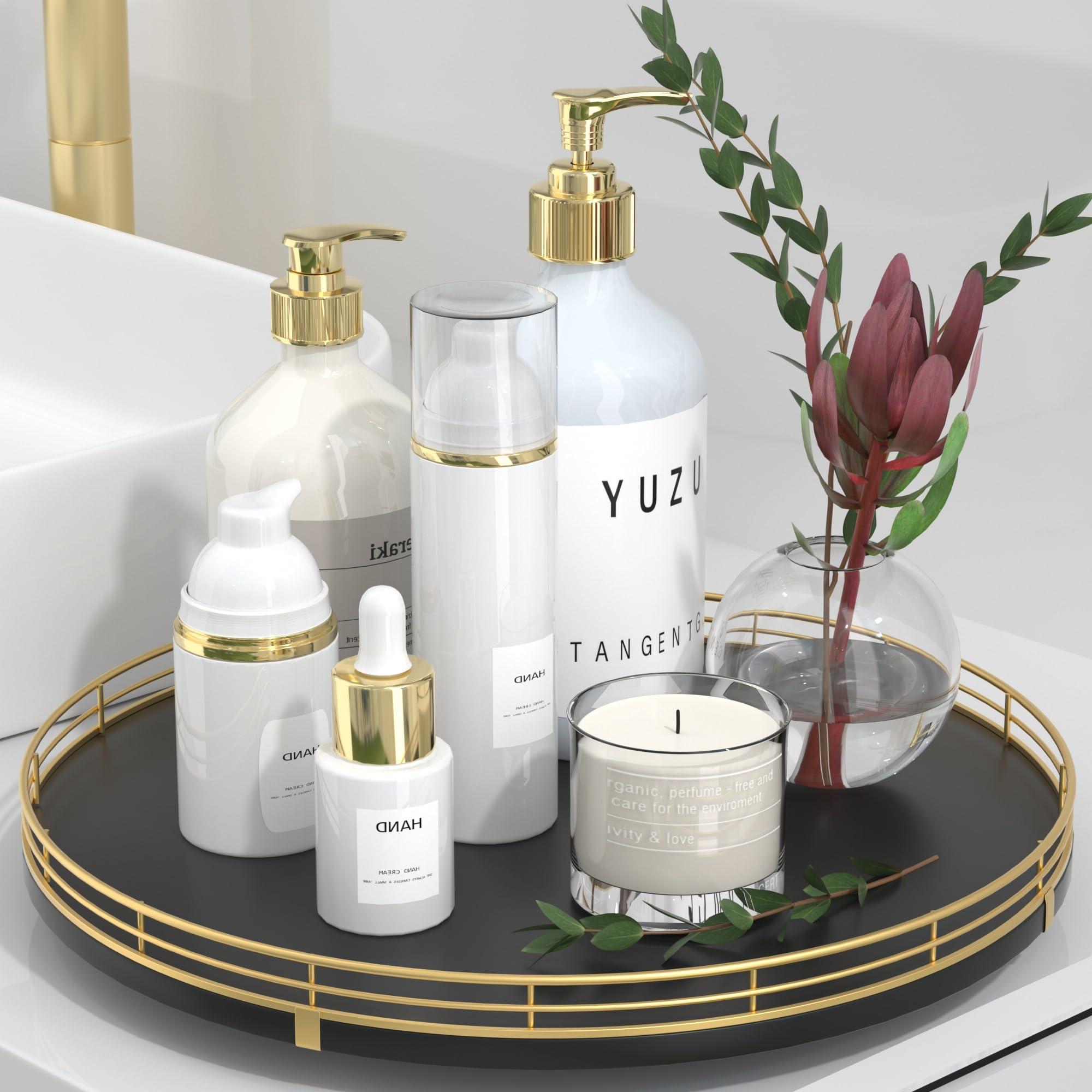 Use decorative trays to organize your beauty‍ products in an eclectic ‍bathroom