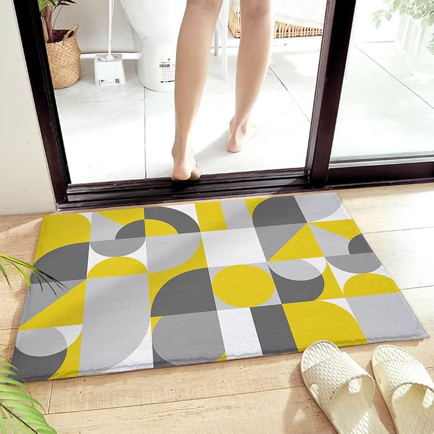 Luxury Bath Mat: Treat your​ feet⁤ to plush comfort in your modern bathroom