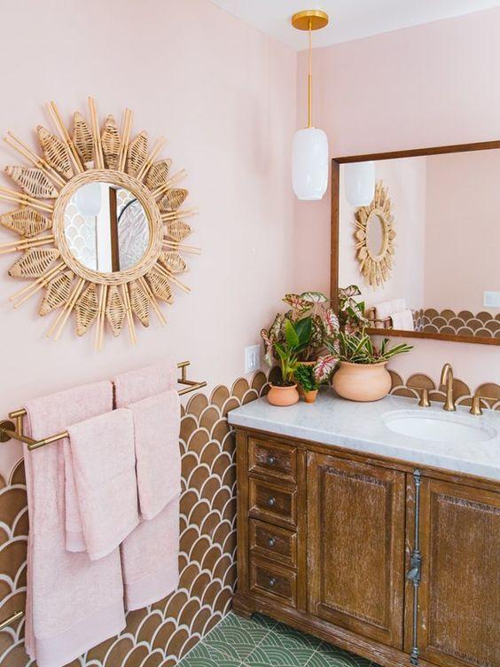 Decorate with eclectic mirrors to‌ enhance the boho bathroom vibe