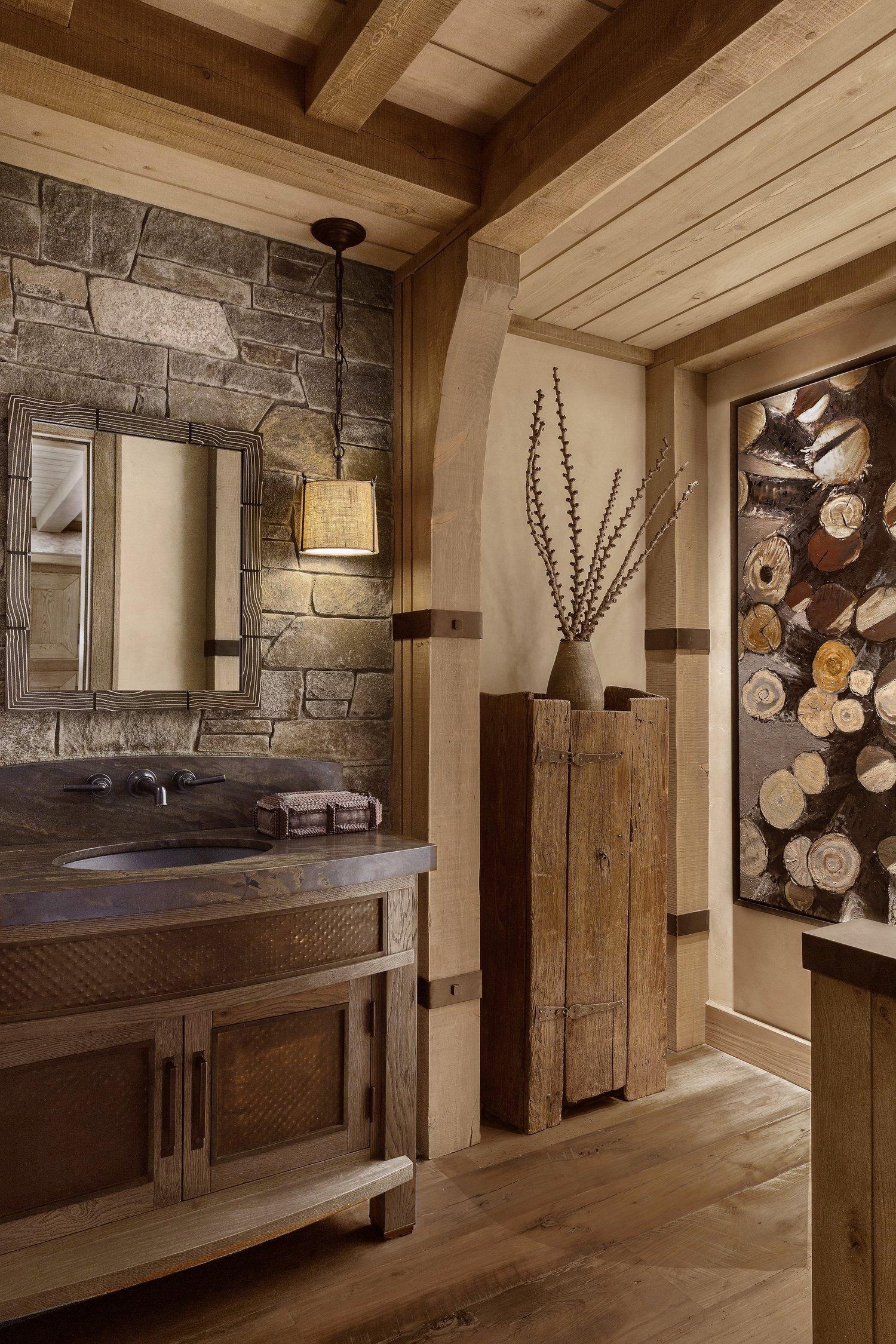 Combine wood and stone for a striking contrast ⁤in your ​wooden bathroom