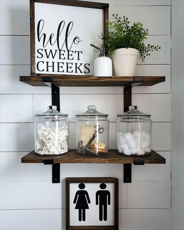 Add open shelving to display ⁣fun accessories and décor in your⁤ eclectic bathroom