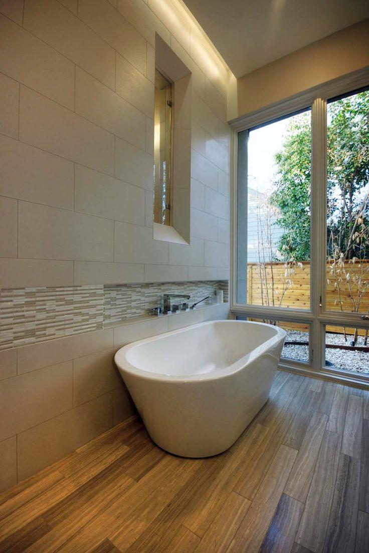 Freestanding tubs create⁣ a ‌luxurious centerpiece in‌ modern bathroom ⁤designs