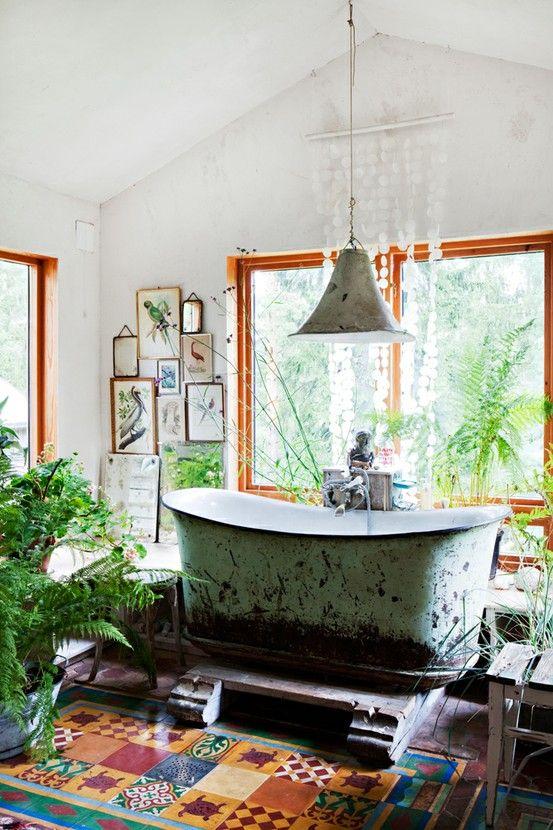 Bohemian bathroom: Eclectic patterns and colors for free-spirited vibes