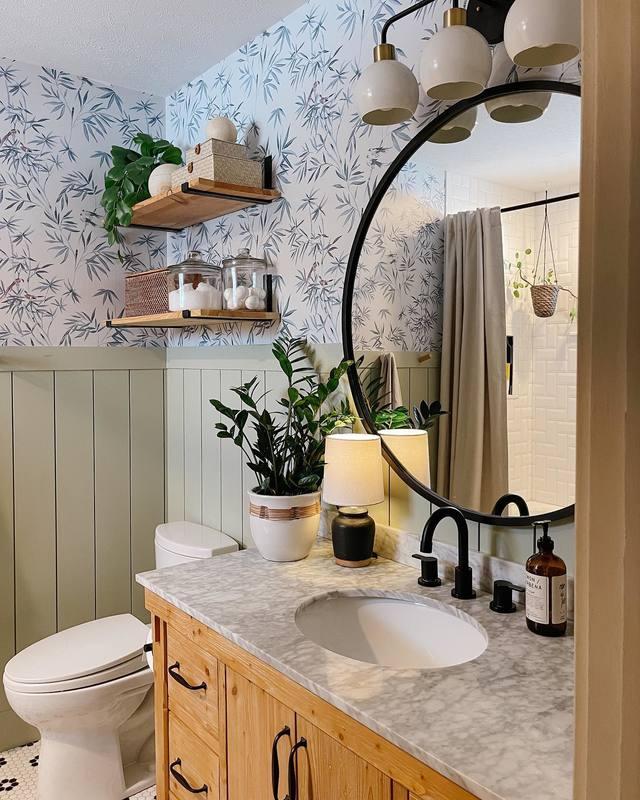 Statement wallpapers with bold prints define the spirit of your eclectic bathroom