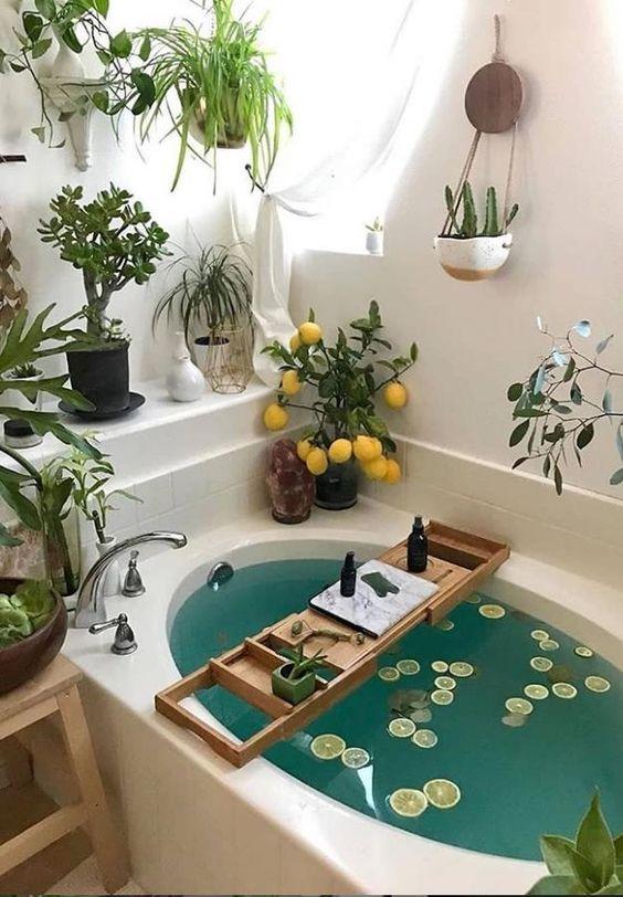 Fresh Greenery Displays: ​Bring life into your modern ⁢bathroom with potted plants