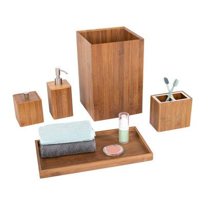 Decorate with wooden bathroom accessories for subtle elegance