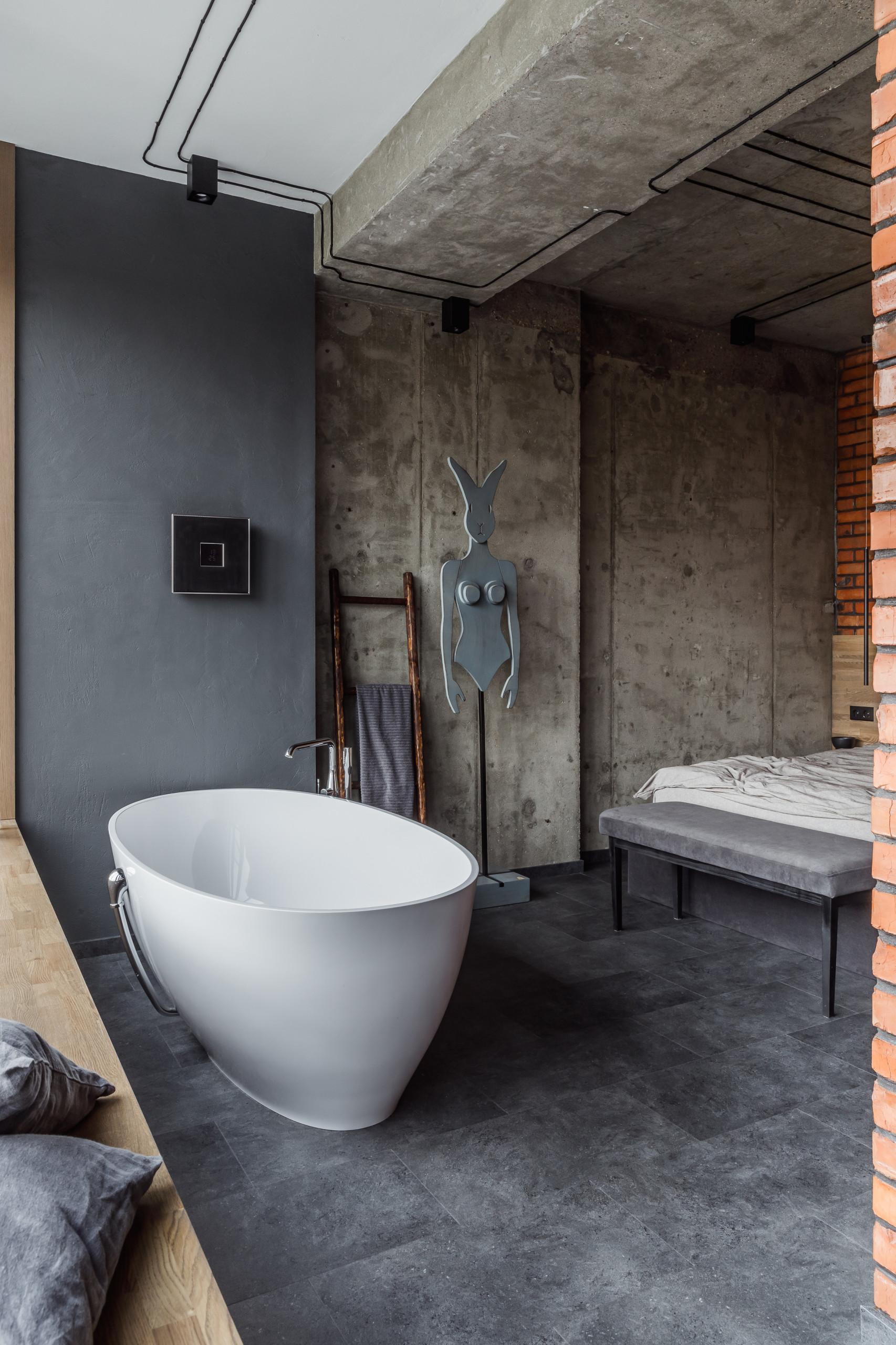 Industrial bathroom: Raw materials and bold fixtures for modern appeal