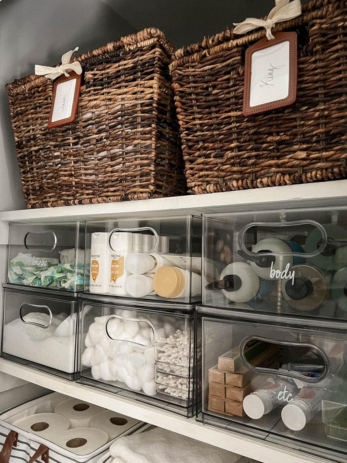 Organized ‍storage solutions ​to keep your modern bathroom ⁣clutter-free