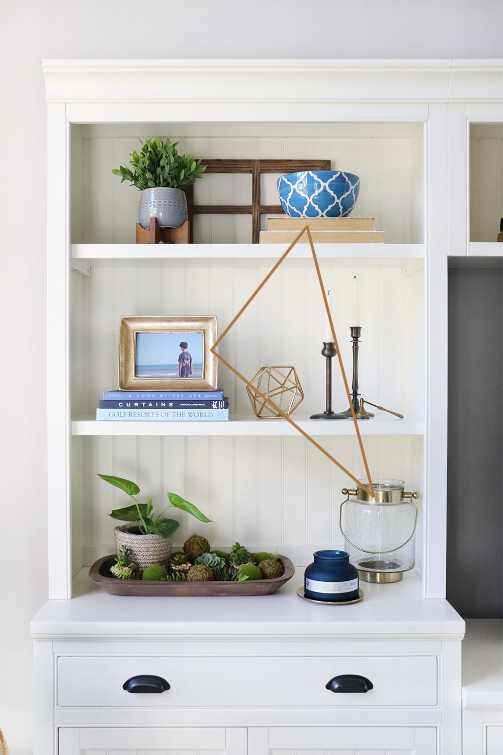 Built-in shelving for easy access to essentials ⁣and décor