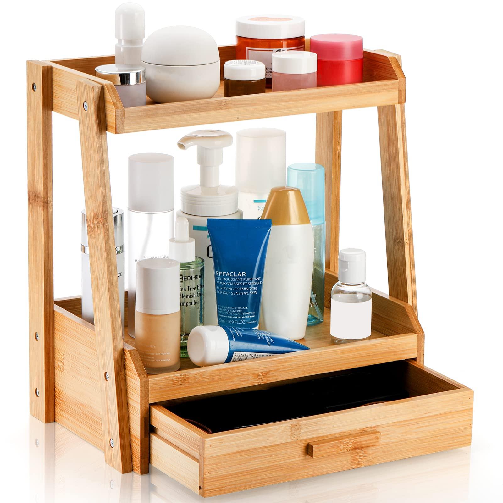 Use ‌a large wooden make-up counter ⁤for functionality and ⁢beauty