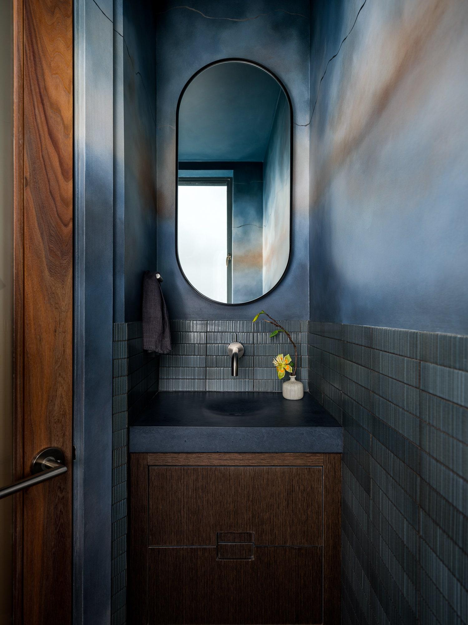 Choose unconventional color schemes for a truly distinctive eclectic bathroom feel