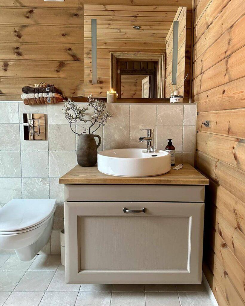 Choose reclaimed wood for an eco-friendly wooden bathroom aesthetic