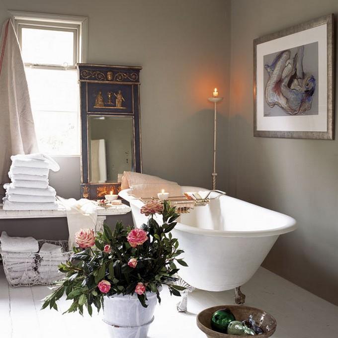 Use a⁤ vintage clawfoot tub as⁤ a centerpiece in your boho bathroom