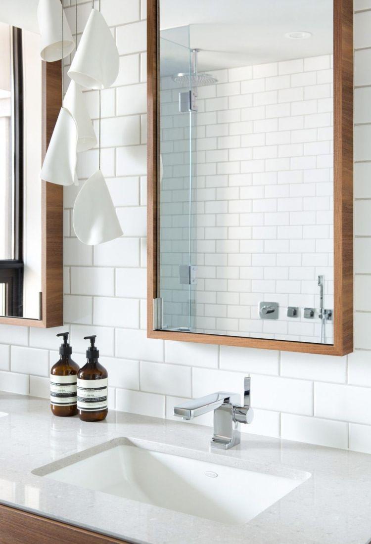 Choose mismatched ⁢mirrors to create visual interest in your eclectic ‍bathroom escape