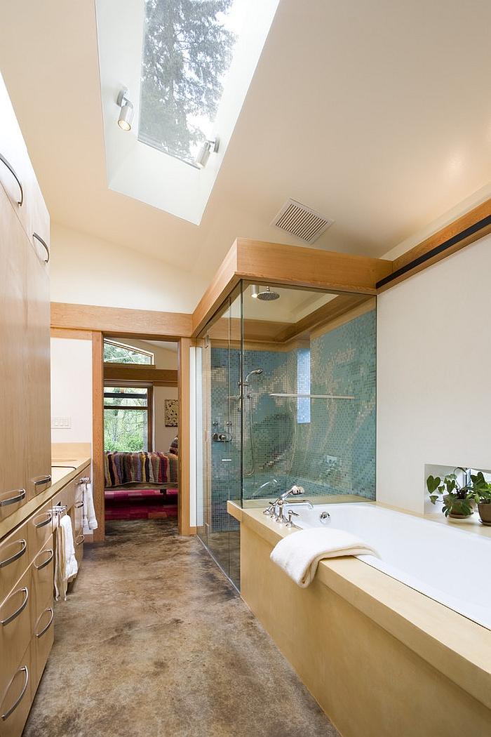 Embrace natural light with‌ skylights ‌over⁣ your ‍wooden bathroom retreat