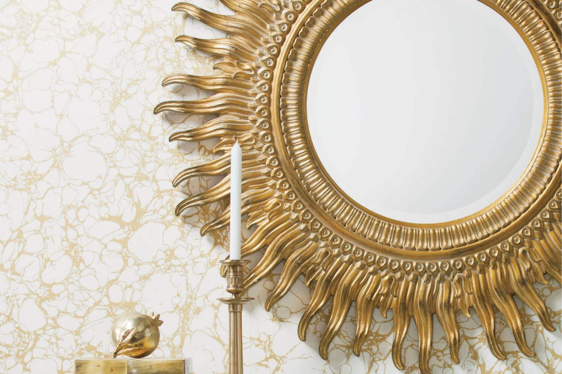 Vintage glam bathroom: Adorn​ with ornate mirrors and ‍gold fixtures