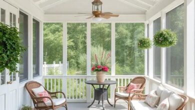 Timeless Charm: Elegant Vintage Screened Porch Ideas for Your Home Retreat