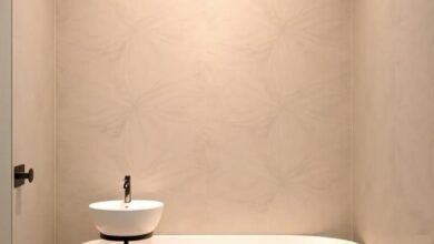Chic and Sophisticated: Exploring the Latest Trends in Modern Bathroom Wall Designs