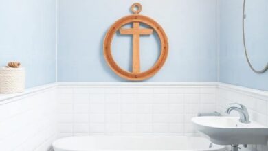 Transform Your Bathroom into a Nautical Oasis: Creative Decor Ideas and Tips